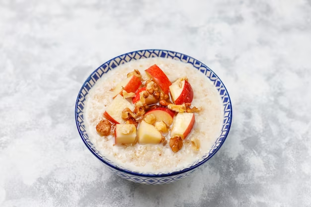 Porridge with fruit in a bowl